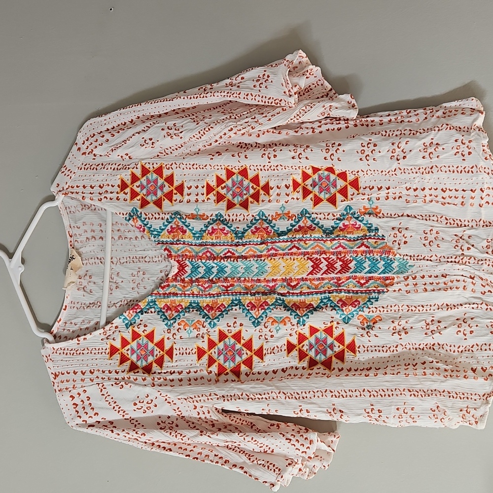 Savanna Jane Embroidery Blouse - size  M